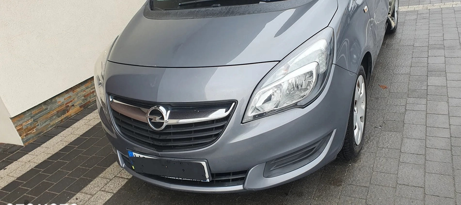 Opel Meriva cena 21500 przebieg: 220000, rok produkcji 2017 z Szczawno-Zdrój małe 121